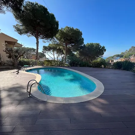 Estrella Villa